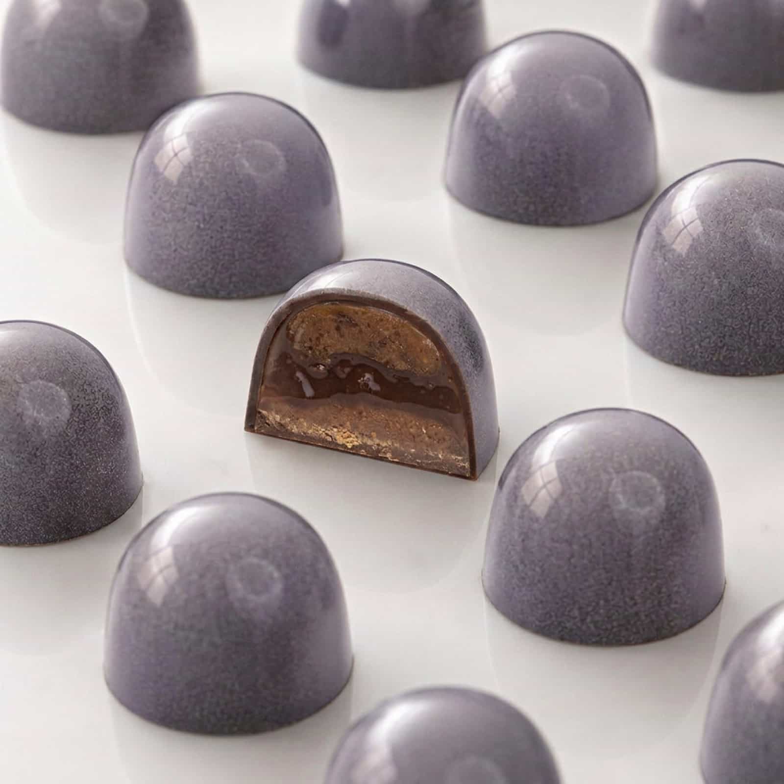 Hazelnut Gianduja Dates Bonbon