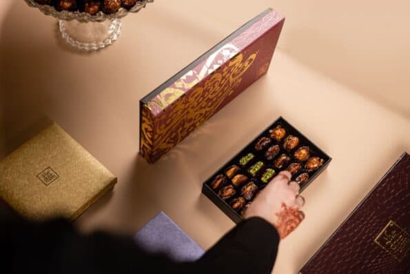 Elevating Corporate Relationships: The Ultimate Guide to Ramadan 2025 Corporate Gifting in the UAE