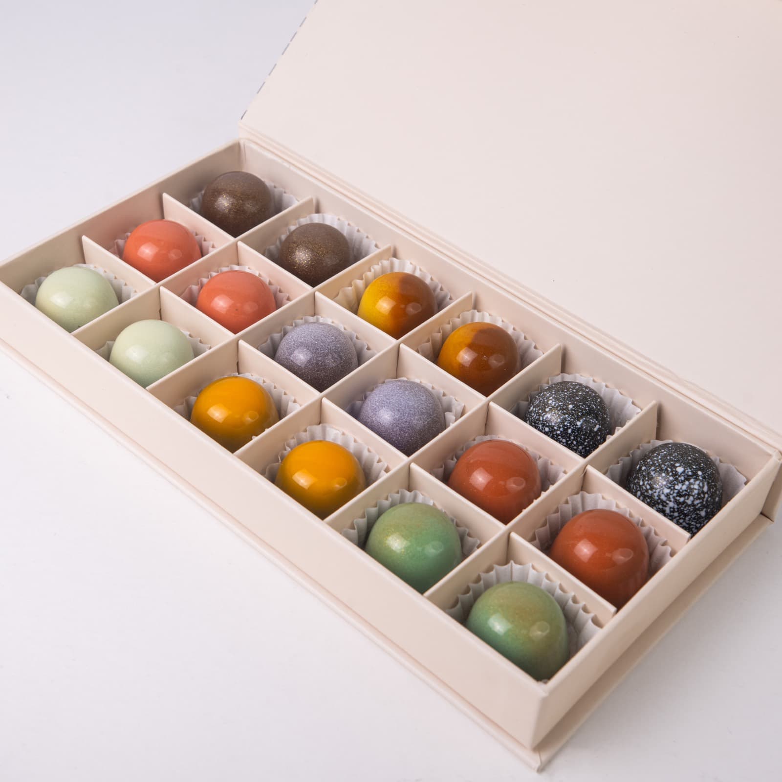 Mixed Dates Bonbon Box — contents close-up