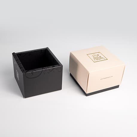 Khalas dates in an airtight container kept fresh in the UAE climate