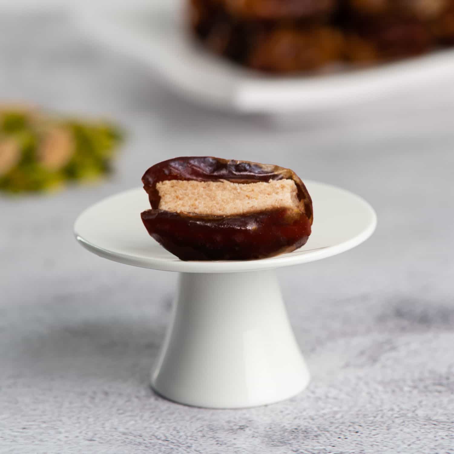 Kholas Dates with Homemade Rahash