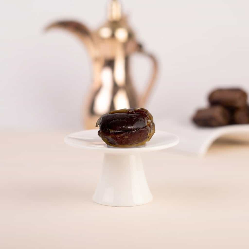 Kholas Dates stuffed with Spiced Toffee — Al Barzah Collection